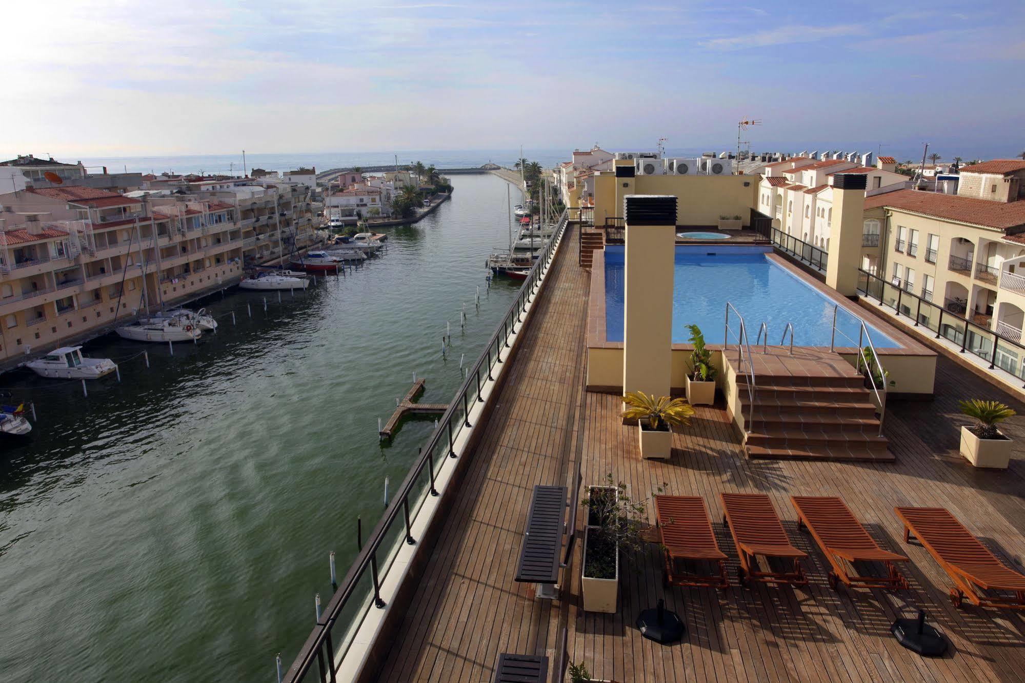 Pierre & Vacances Empuriabrava Exteriör bild