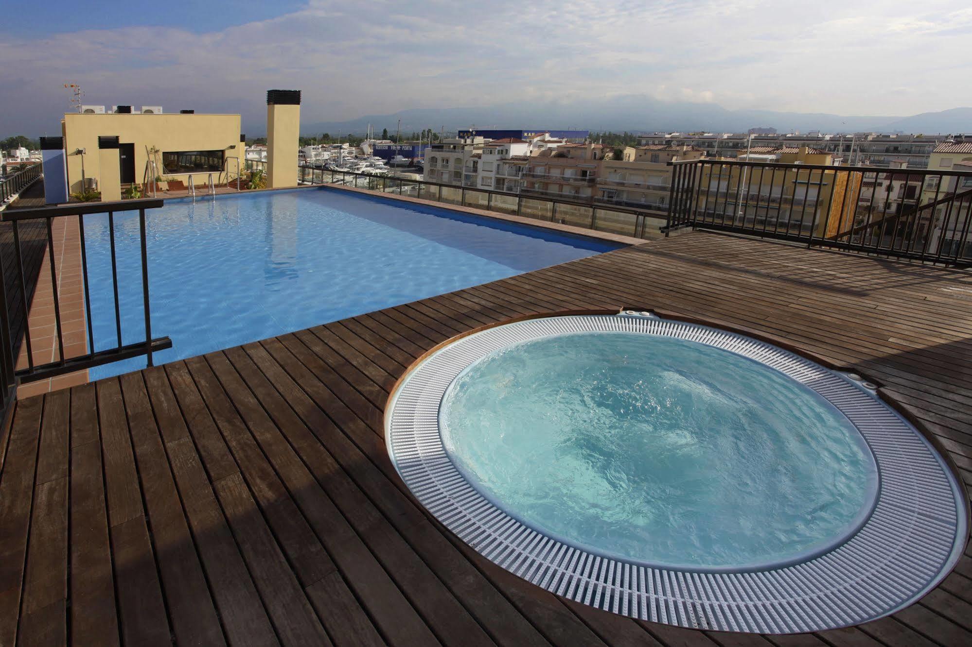 Pierre & Vacances Empuriabrava Exteriör bild
